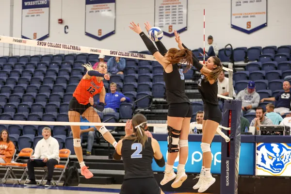 Volleyball match at Snow College